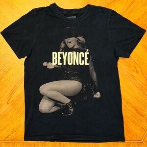 Beyonce On The Run OTR Tour Concert Band Music Double-Sided T-Shirt Unisex Small